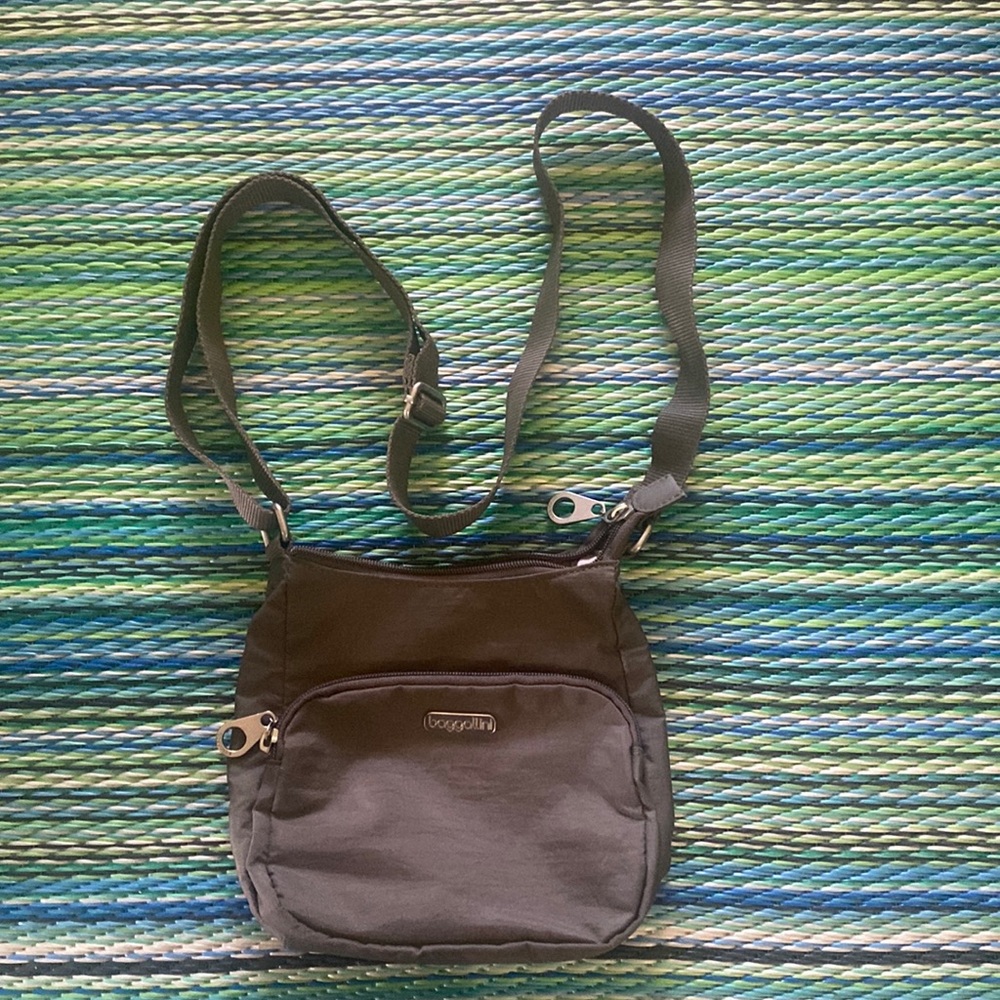 Baggallini crossbody
